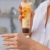 Руки, которые всё успеваютМы привыкли быть «железными леди», но кожа рук железной не бывает. 🫧П (1) КРЕМ ЗА РЪЦЕ С ЕКСТРАКТ ОТ ЛИНЧЖИ, 80МЛ